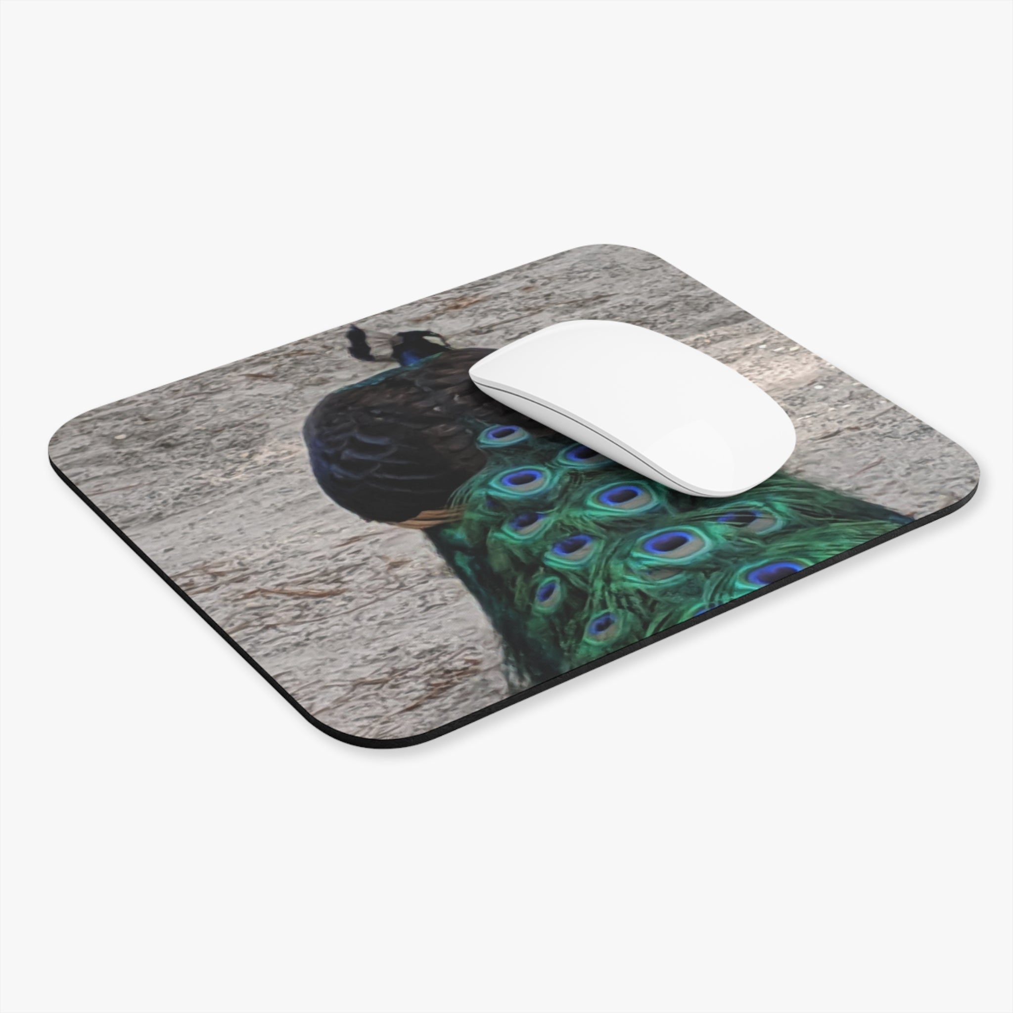Peacock Tail Mouse Pad — Vibrant Bird Feather Desk Mat